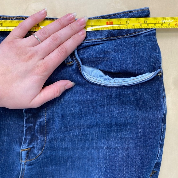 Frame High Rise Le One Skinny in Kodak Wash Sz 29 Classic Closet Staple Capsule - Picture 3 of 11